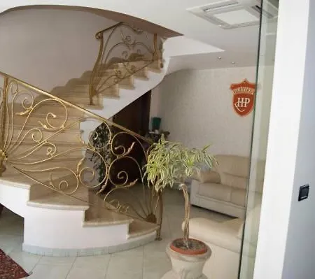 Osaka Sushi Ristorante فندق كارياتي