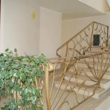 فندق Osaka Sushi Ristorante كارياتي